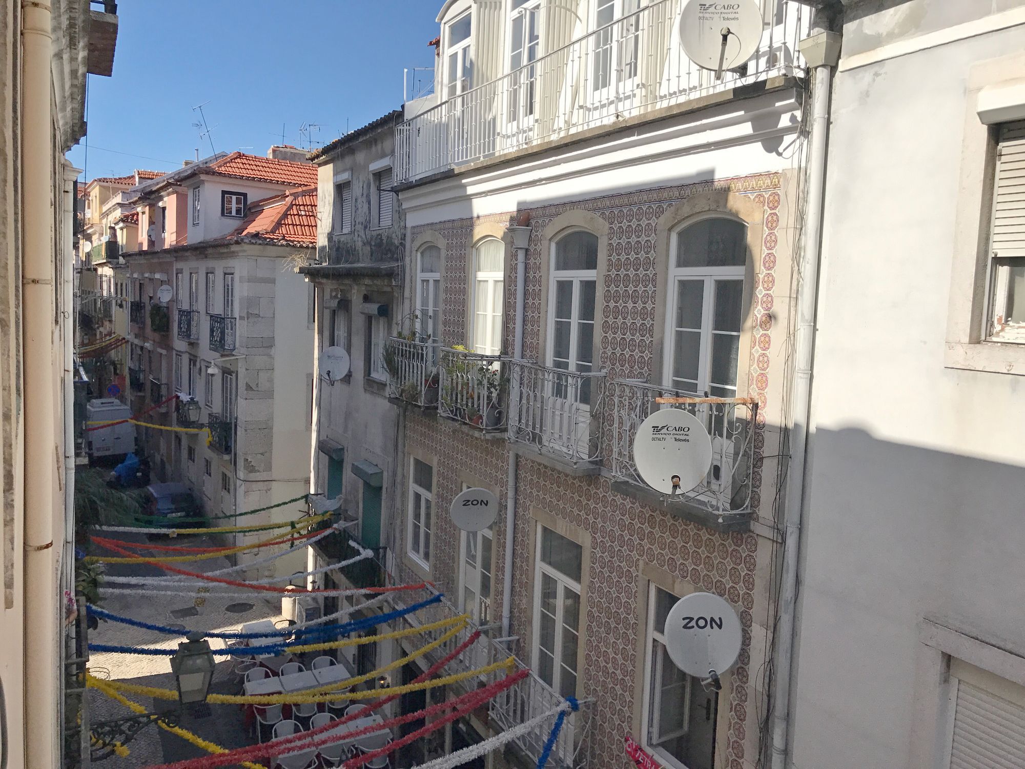 Bairro Alto Yellow By Homing Lisbon Exterior photo